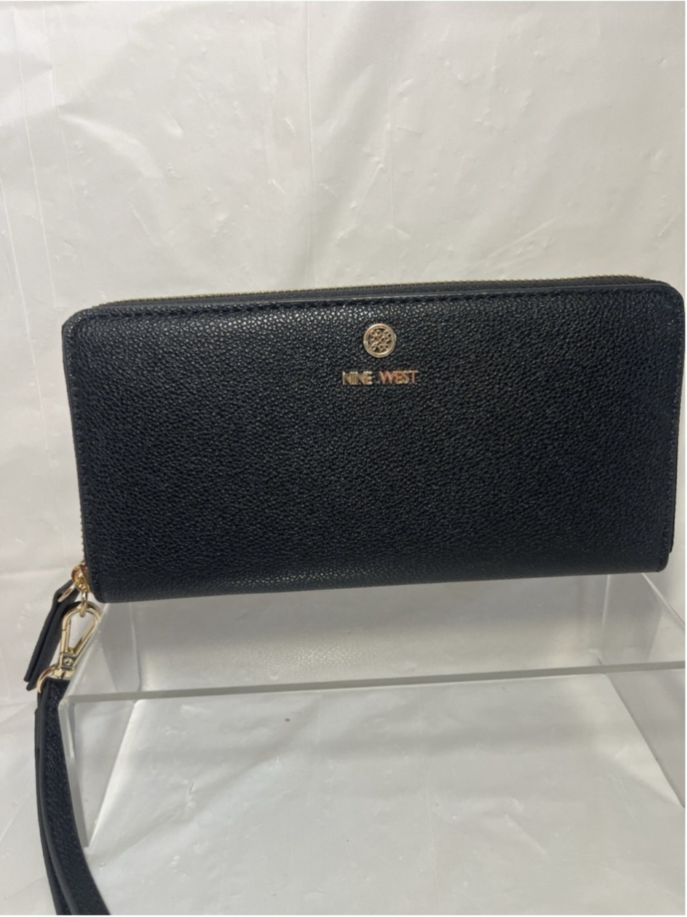 Nine West Zip Around Wallet black Wrist Strap